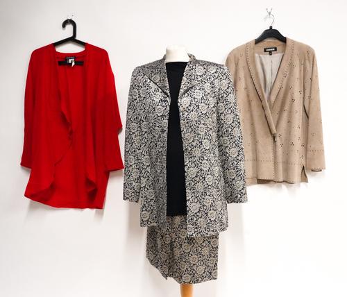 JEAN MUIR: A LARGE COLLECTION OF OUTFITS AND CLOTHING (24)