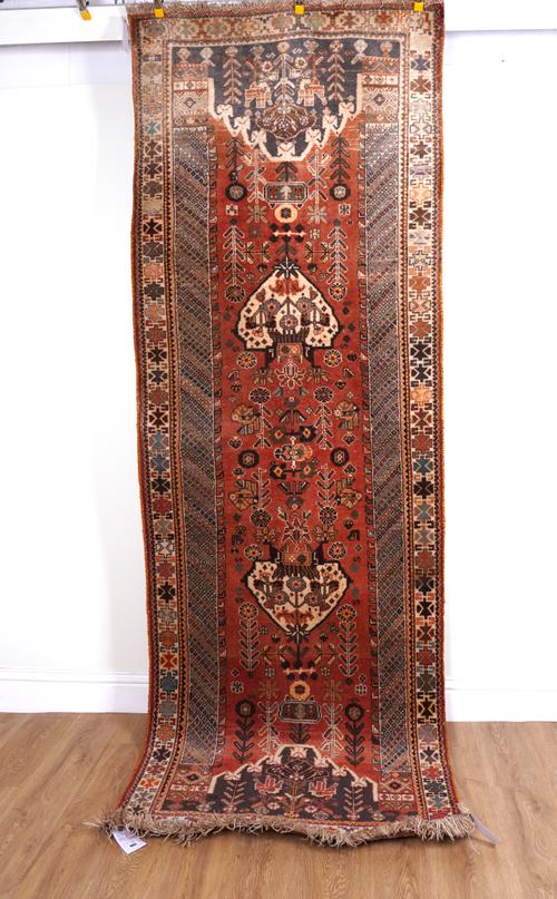 A SHIRAZ RUNNER, SOUTH PERSIAN