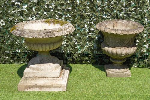 A RECONSTITUTED STONE JARDINIERE (2)
