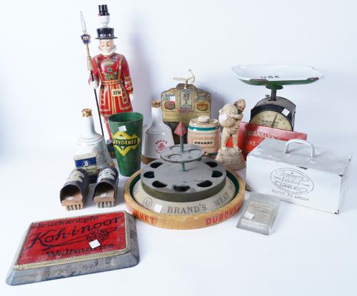 A GROUP OF MID 20TH CENTURY ADVERTISING ITEMS