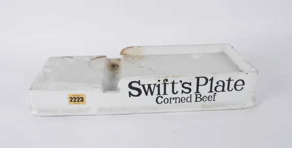 SWIFTS PLATE CORNED BEEF, A MID 20TH CENTURY CERAMIC SHOP DISPLAY FOR CORNED BEEF.