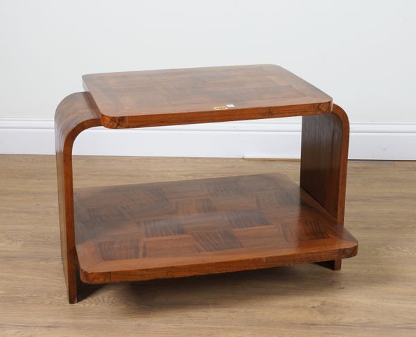 A MID 20TH CENTURY WALNUT TWO TIER OCCASIONAL TABLE