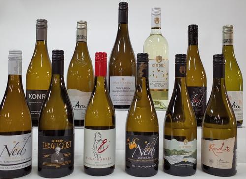 12 BOTTLES NEW ZEALAND SAUVIGNON BLANC
