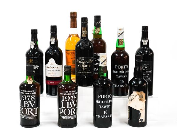 ELEVEN BOTTLES OF MAINLY PORT INCLUDING TWO BOTTLES OF HUTCHESON 10 YEAR OLD TAWNY (11)