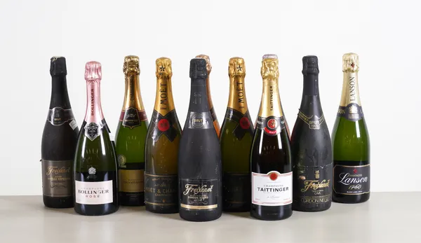 ELEVEN BOTTLES OF CHAMPAGNE AND SPARKLING WINE INCLUDING TWO MOET & CHANDON BRUT IMPERIAL 1986 (11)