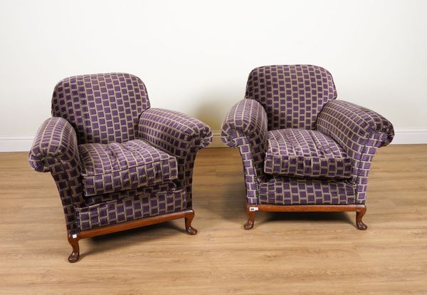 A PAIR OF EARLY 20TH CENTURY FRUITWOOD FRAMED EASY ARMCHAIRS (2)