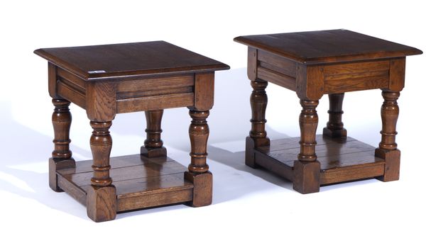 A PAIR OF OAK SQUARE OCCASIONAL TABLES OF 17TH CENTURY DESIGN (2)