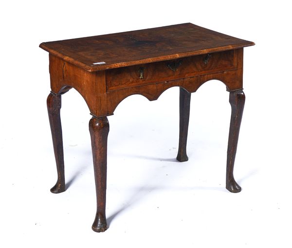 A QUEEN ANNE FEATHER BANDED FIGURED WALNUT SIDE TABLE