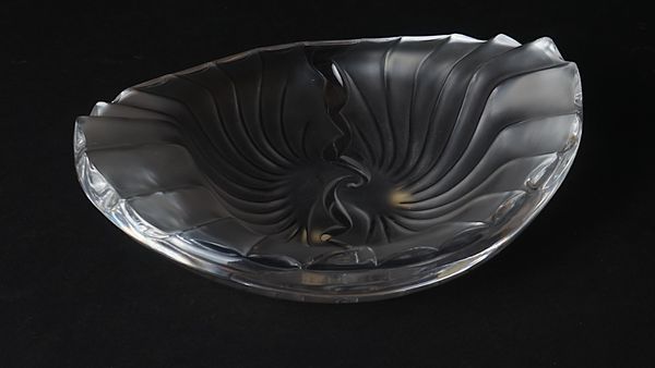 A LALIQUE `NANCY CENDRIER' FROSTED AND CLEAR GLASS OVAL ASHTRAY