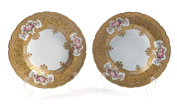 A PAIR OF ROYAL CROWN DERBY SOUP PLATES BY DÉSIRÉ LEROY (2)