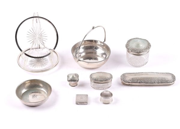 A GROUP OF FOREIGN AND PLATED WARES (11)