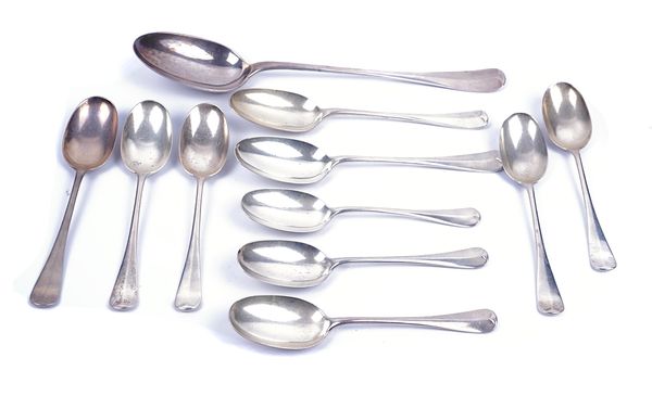 A GROUP OF SILVER RAT TAIL PATTERN TABLE FLATWARE (11)