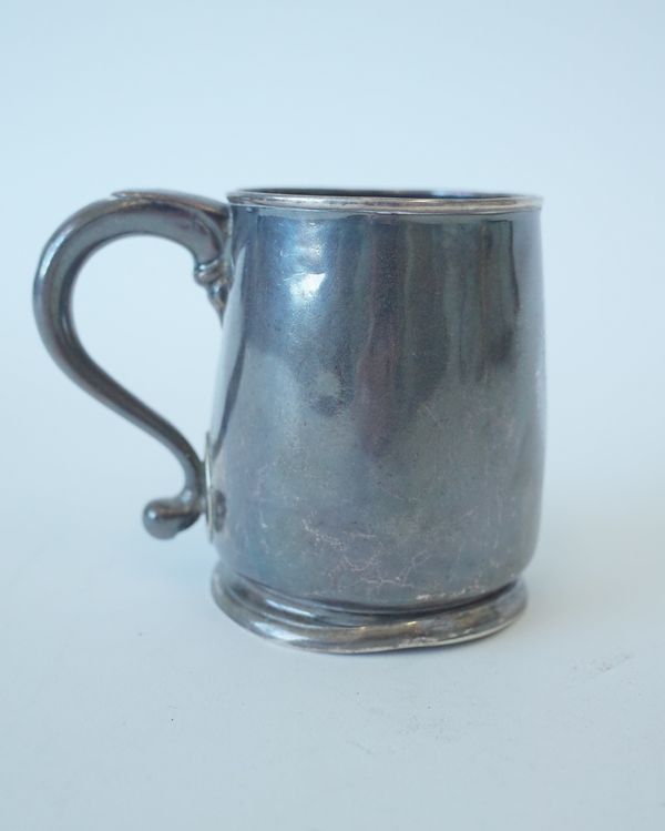 A GEORGE I BRITANNIA STANDARD SILVER MUG