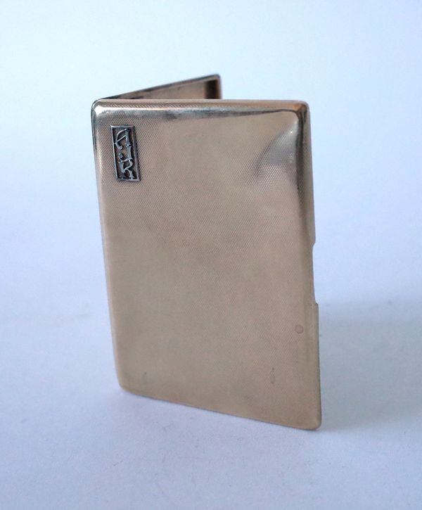 A 9CT GOLD RECTANGULAR CIGARETTE CASE