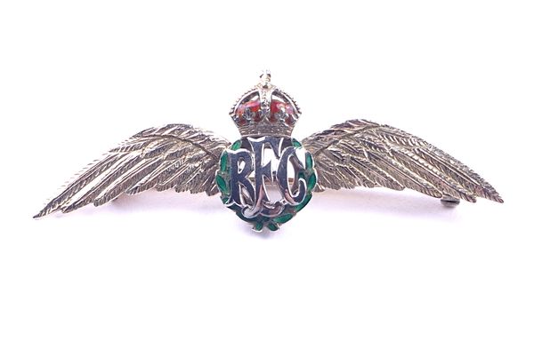 A GOLD AND ENAMELLED ROYAL FLYING CORPS SWEETHEART'S BROOCH