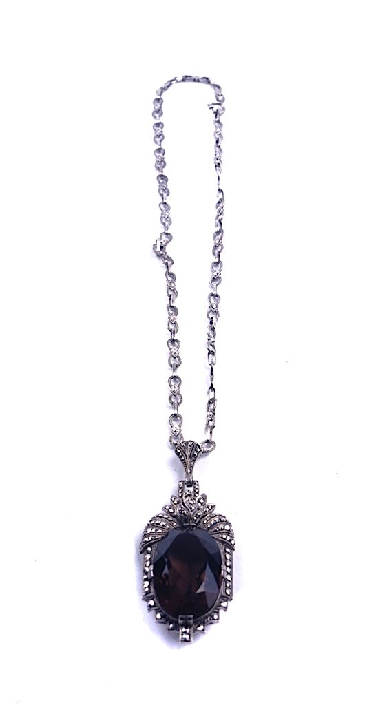 A SMOKY QUARTZ, MARCASITE AND SILVER PENDANT NECKLACE