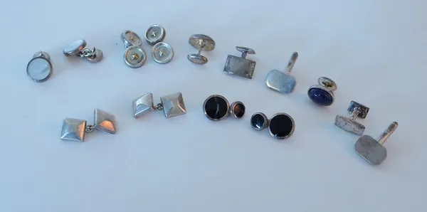 SEVEN PAIRS OF MOSTLY SILVER CUFFLINKS (7)