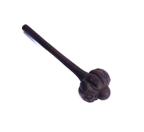 A FIJI THROWING CLUB I ULA TAVATAVA