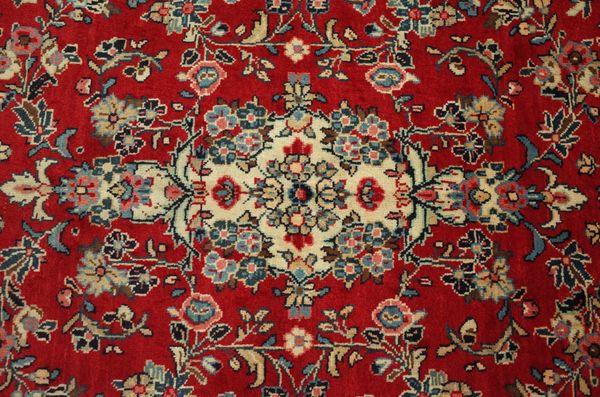 AN ESFAHAN RUG, PERSIAN