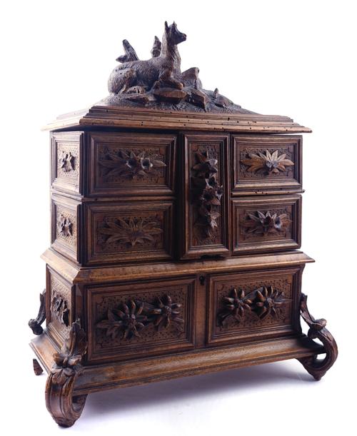 A 19TH CENTURY GERMAN WALNUT JEWELLERY CASKET