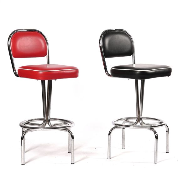 A PAIR OF 20TH CENTURY CHROME BARSTOOLS