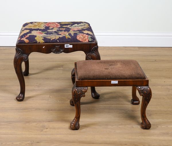 AN 18TH CENTURY STYLE RECTANGULAR MAHOGANY FOOTSTOOL ON SHELL CAPPED PAD SUPPORTS (2)