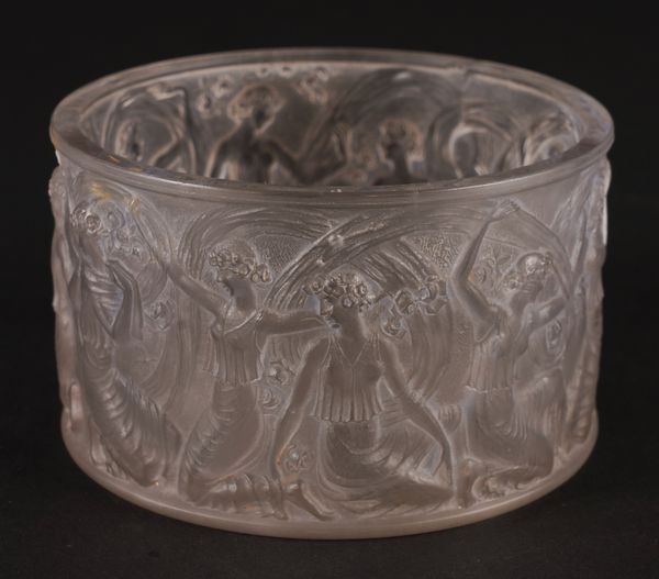 A LALIQUE `FIGURINES ET VOILES' NO. 97 CIRCULAR BOX