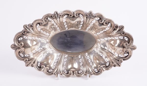 A LATE VICTORIAN SILVER DISH