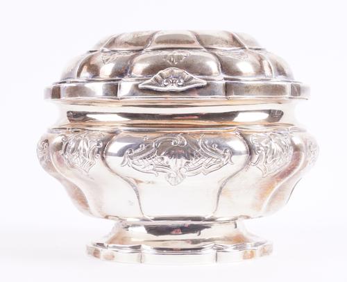 A DANISH SHAPED OVAL HINGE LIDDED TEA CADDY