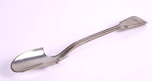 A VICTORIAN SILVER DOUBLE STRUCK FIDDLE AND THREAD PATTERN CHEESE SCOOP