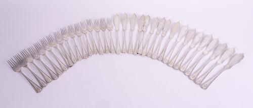 A GERMAN PART SET OF FISH KNIVES AND FORKS (33)