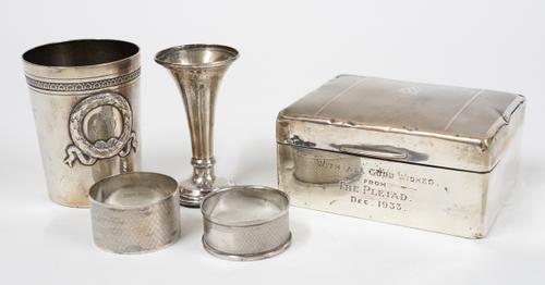 A GROUP OF SILVER AND FOREIGN WARES (5)