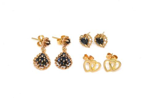 A PAIR OF 9CT GOLD AND SAPPHIRE PENDANT CLUSTER EARRINGS AND TWO FURTHER PAIRS OF EARRINGS (3)