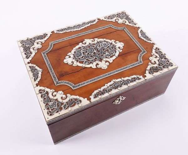 AN INDIAN VIZAGAPATAM IVORY-MOUNTED SANDALWOOD BOX