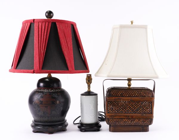 A PAIR OF CHINESE POLYCHROME DECORATED LACQUERED TABLE LAMPS AND TWO OTHER PAIRS (6)