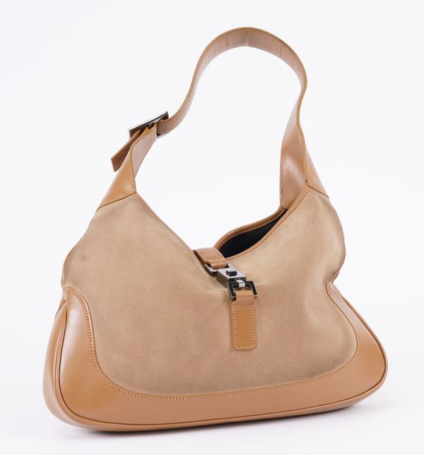 GUCCI: A CARAMEL LEATHER AND SUEDE JACKIE 1961 SHOULDER BAG (2)