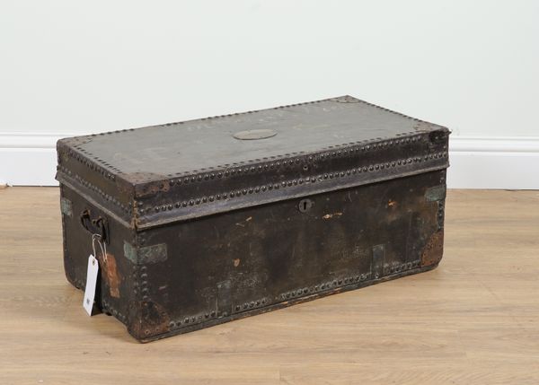 AN 18TH CENTURY CHINESE EXPORT BRASS STUDDED LEATHER VENEERED CAMPHOR WOOD LIFT TOP TRUNK