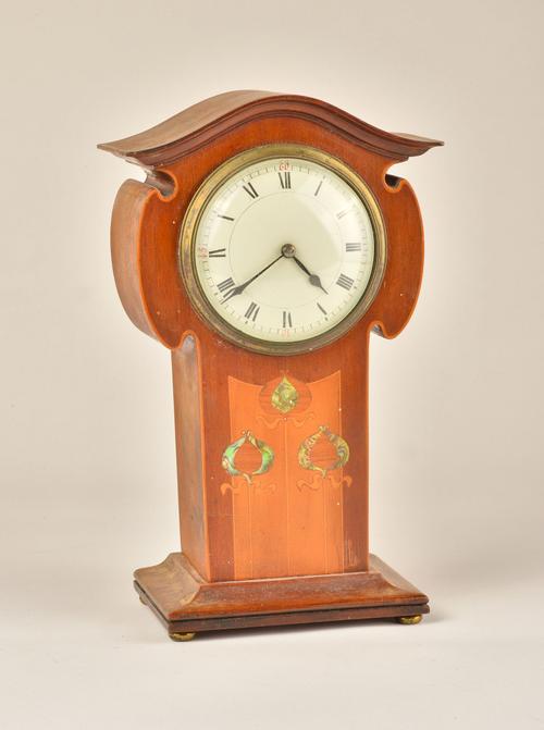 AN ART NOUVEAU MAHOGANY AND INLAID MANTEL TIMEPIECE