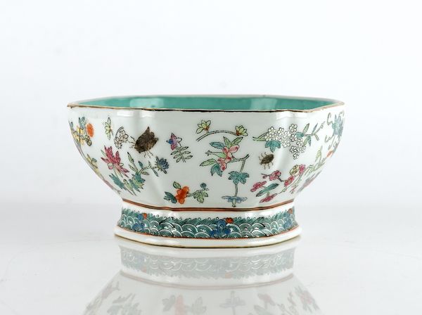 A CHINESE FAMILLE-ROSE HEXAGONAL BOWL