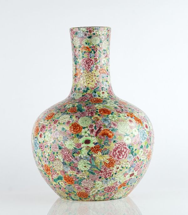A LARGE CHINESE FAMILLE-ROSE BOTTLE VASE, TIANQIUPING