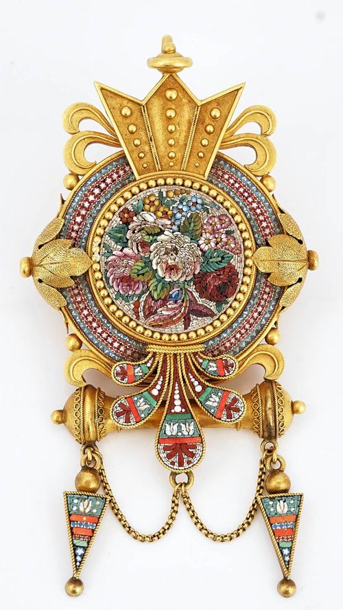 An Italian gold and micromosaic pendant brooch