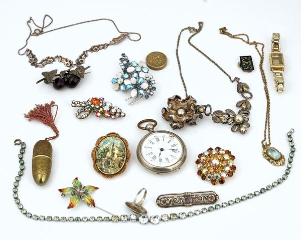 Two watches and a group of jewellery (17)