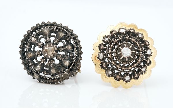 Two diamond brooches (2)