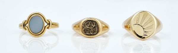 Three gold signet rings (3)