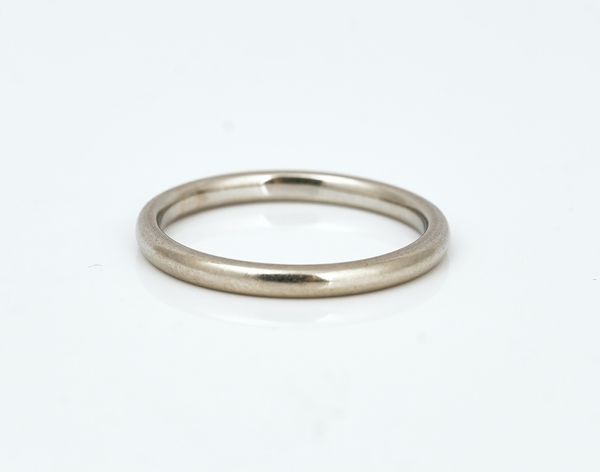 A platinum plain wedding ring