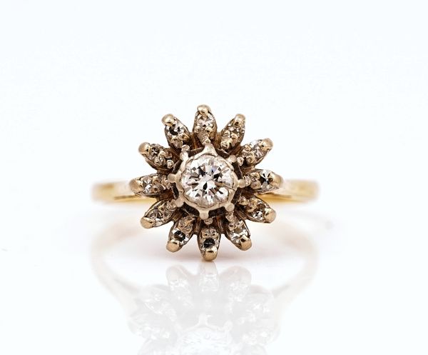 An 18ct gold and diamond cluster ring