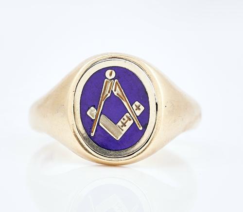 A 9ct gold and blue enamelled Masonic rotating signet ring
