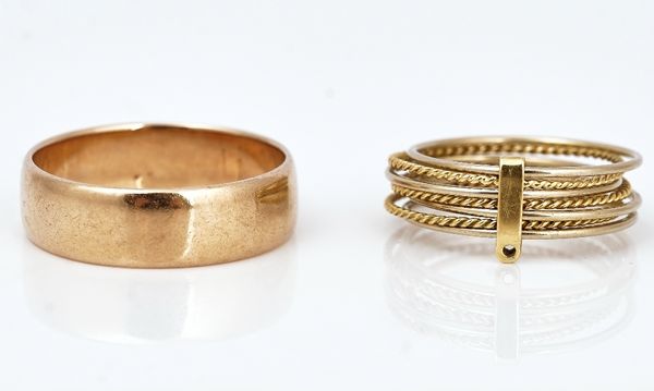 Two gold rings (2)