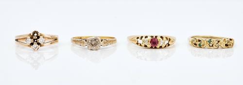 Four gold and gemstone set rings (4)