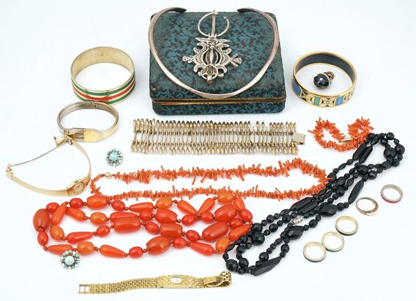 An 18ct gold mounted ceramic pendant, a branch coral necklace and further mostly costume jewellery (20)